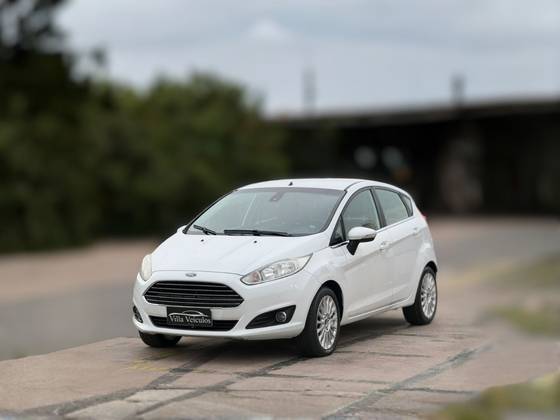 FORD FIESTA 1.6 TITANIUM HATCH 16V FLEX 4P AUTOMÁTICO FORD FIESTA 1.6 TITANIUM HATCH 16V FLEX 4P AUTOMÁTICO
